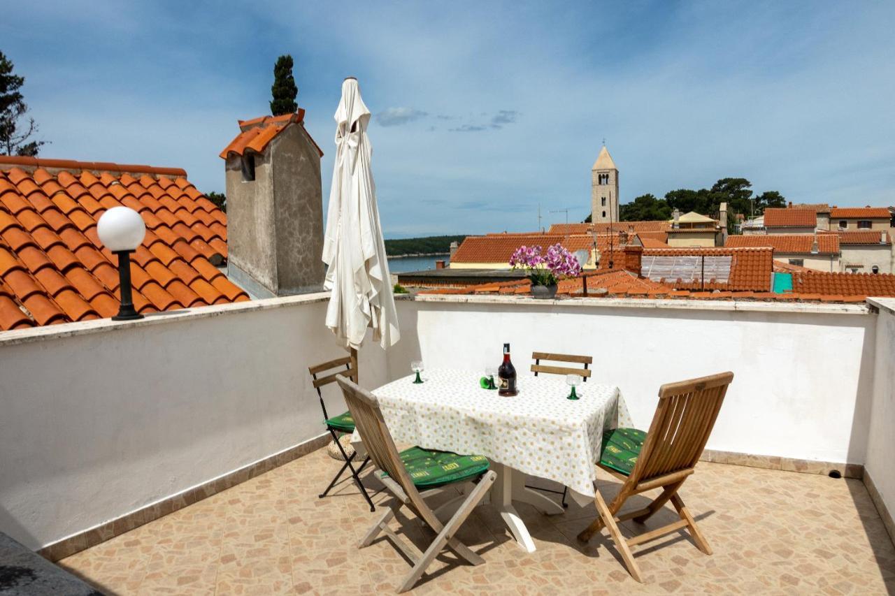 Luise - Four Towers Apartments Rab Town Esterno foto
